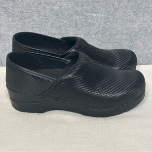 Sanita Closed-Back Danish Textured Clogs-Black-Women Size EU 38/US 7